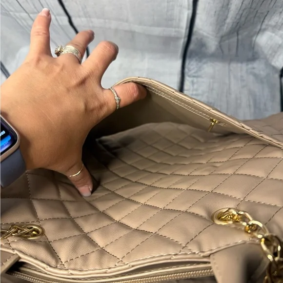 Tan Quilted Tote Bag with Diamond Pattern and Tassels - Picture 7 of 8